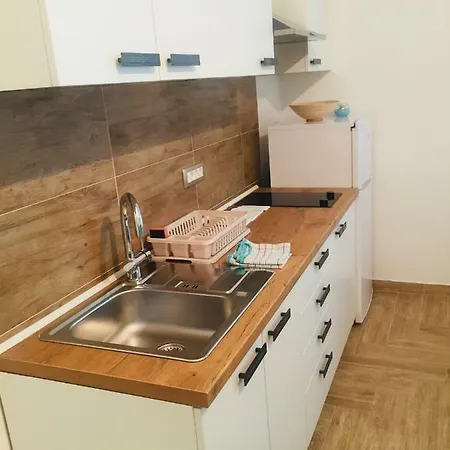Feel The Colors Of Beautiful - Black & White Appartement